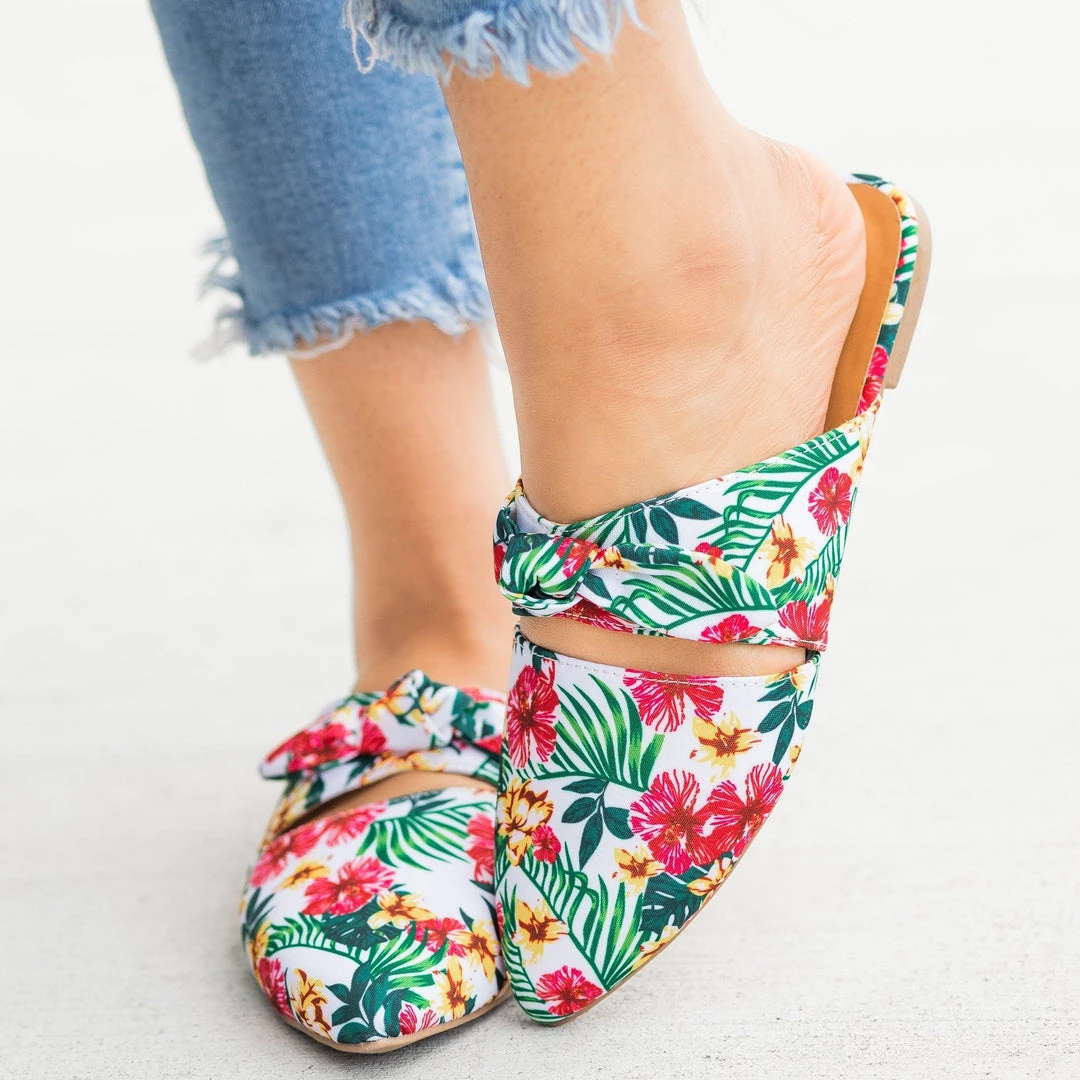 Qupid Shoes Gorgeous Printed Bow Mule Flats 8 Qupid Shoes Gorgeous Printed Bow Mule Flats