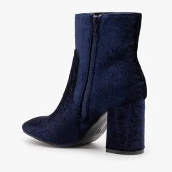 Refresh Gorgeous Velvet Booties