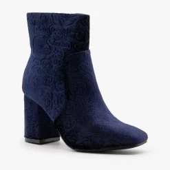 Refresh Gorgeous Velvet Booties
