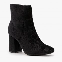 Refresh Gorgeous Velvet Booties