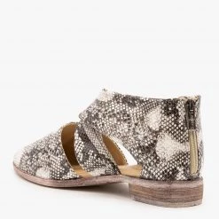 ARider Girl Knotted Cutout Flats