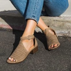 Top Moda Newest Arrivals Laser Cut Open-Toe Low Heeled Sandals 19 Top Moda Newest Arrivals Laser Cut Open-Toe Low Heeled Sandals