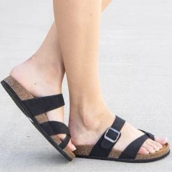 Refresh Leo Toe-Hold Sandals