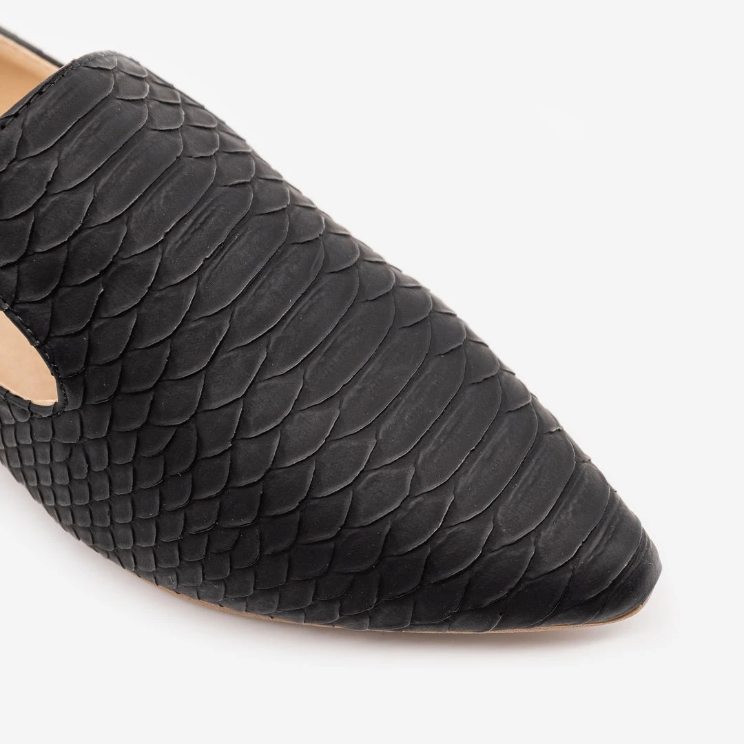 Mata Newest Arrivals Matte Black Snake Print Loafers 3 Mata Newest Arrivals Matte Black Snake Print Loafers