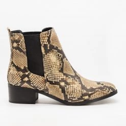 Qupid Shoes Newest Arrivals Perfect Posh Chelsea Boots