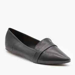 Refresh Pointed Toe Slip-on Loafers
