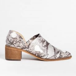 ARider Girl Posh Cut-Out Fashion Heels