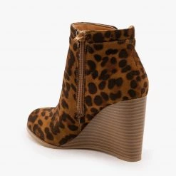 Mata Newest Arrivals Animal Print Side Cut Wedge Heel Booties