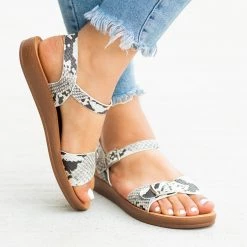 Forever Printed Buckled Fashion Sandals 12 Forever Printed Buckled Fashion Sandals
