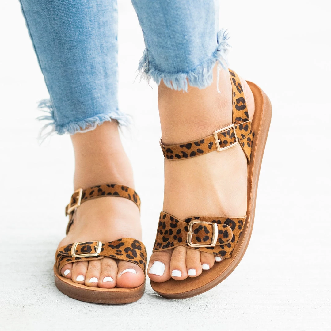 Forever Printed Buckled Fashion Sandals 7 Forever Printed Buckled Fashion Sandals