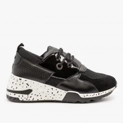 La Sheelah Shoes Retro 90's-Inspired Sneakers