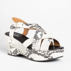 Qupid Shoes Newest Arrivals Retro Woven Strap Platform Wedges
