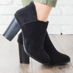 Refresh Sassy Chunky Heel Booties