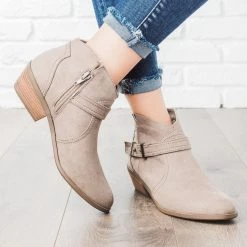Qupid Shoes Newest Arrivals Simply Western Ankle Booties 28 Qupid Shoes Newest Arrivals Simply Western Ankle Booties