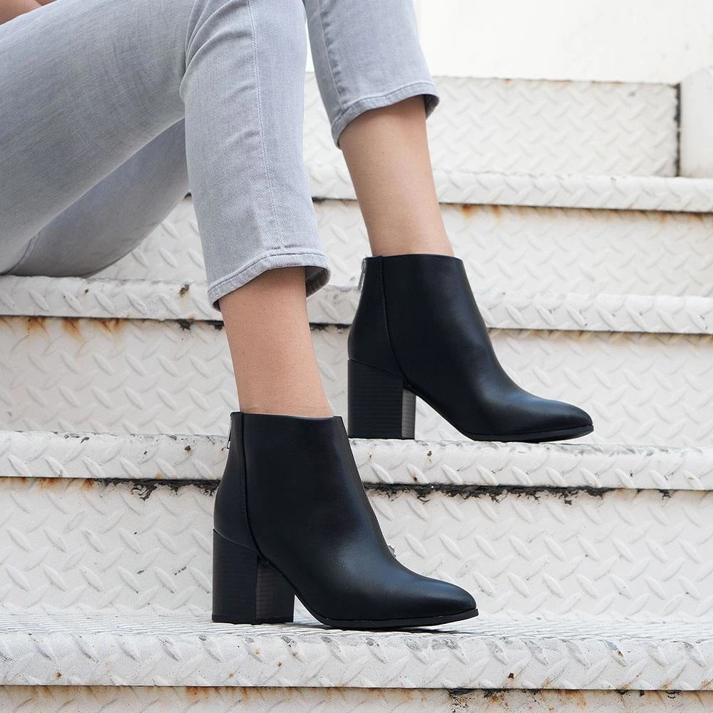 Delicious Shoes Sleek Minimalist Booties 1 Delicious Shoes Sleek Minimalist Booties