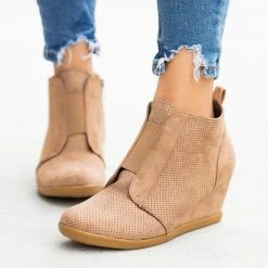 Forever Newest Arrivals Sporty Pinhole Bootie Wedges