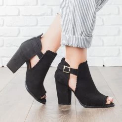 Qupid Shoes Newest Arrivals Stitched Chunky Heels