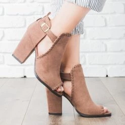 Qupid Shoes Newest Arrivals Stitched Chunky Heels