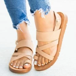 Forever Newest Arrivals Strappy Toe-Hold Sandals 6 Forever Newest Arrivals Strappy Toe-Hold Sandals