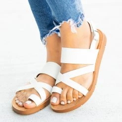 Forever Newest Arrivals Strappy Toe-Hold Sandals