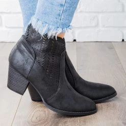 Qupid Shoes Newest Arrivals Subtle Laser-Cut Ankle Booties