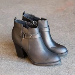 Delicious Shoes Sunny Stacked Heel Booties
