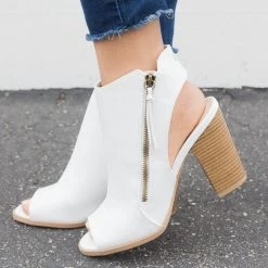 Qupid Shoes Tassel Zipper Chunky Heel Booties