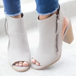 Qupid Shoes Tassel Zipper Chunky Heel Booties