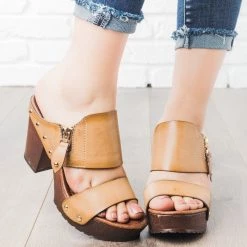 Nature Breeze Thick Strap Clog Heel