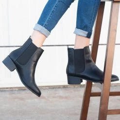 Refresh Timeless Chelsea Boots Newest Arrivals