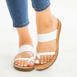 Refresh Trendy Criss Cross Toe Hold Sandals FINAL SALE Newest Arrivals