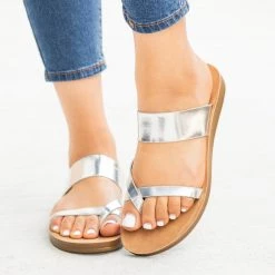 Refresh Trendy Criss Cross Toe Hold Sandals FINAL SALE Newest Arrivals