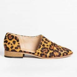 ARider Girl Trendy Side Cut Out Flats