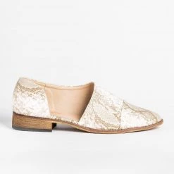 ARider Girl Trendy Side Cut Out Flats