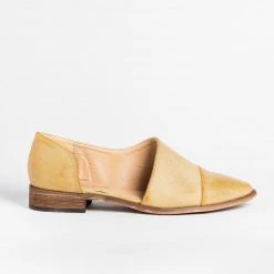 ARider Girl Trendy Side Cut Out Flats