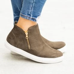 Anna Shoes Newest Arrivals Trendy Zip-Up Ankle Sneakers 10 Anna Shoes Newest Arrivals Trendy Zip-Up Ankle Sneakers