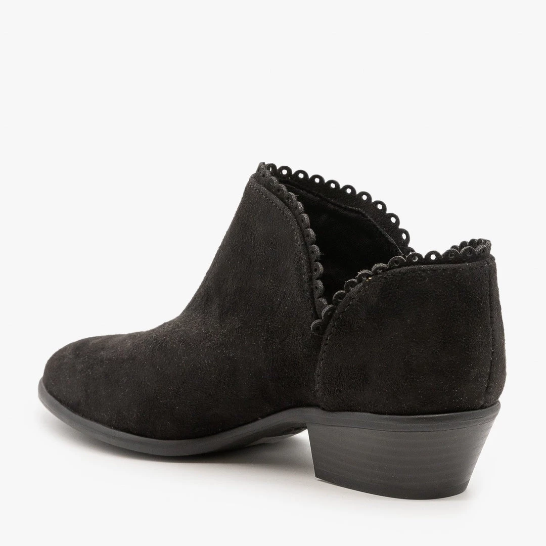 Qupid Shoes Trimmed Ankle Booties 8 Qupid Shoes Trimmed Ankle Booties