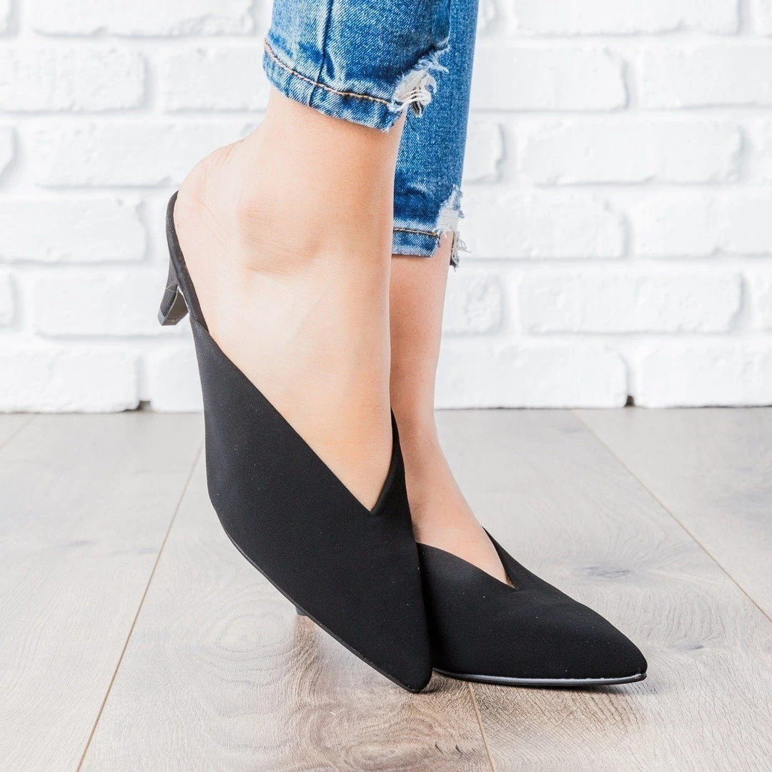 Delicious Shoes V-Cut Kitten Heels 5 Delicious Shoes V-Cut Kitten Heels