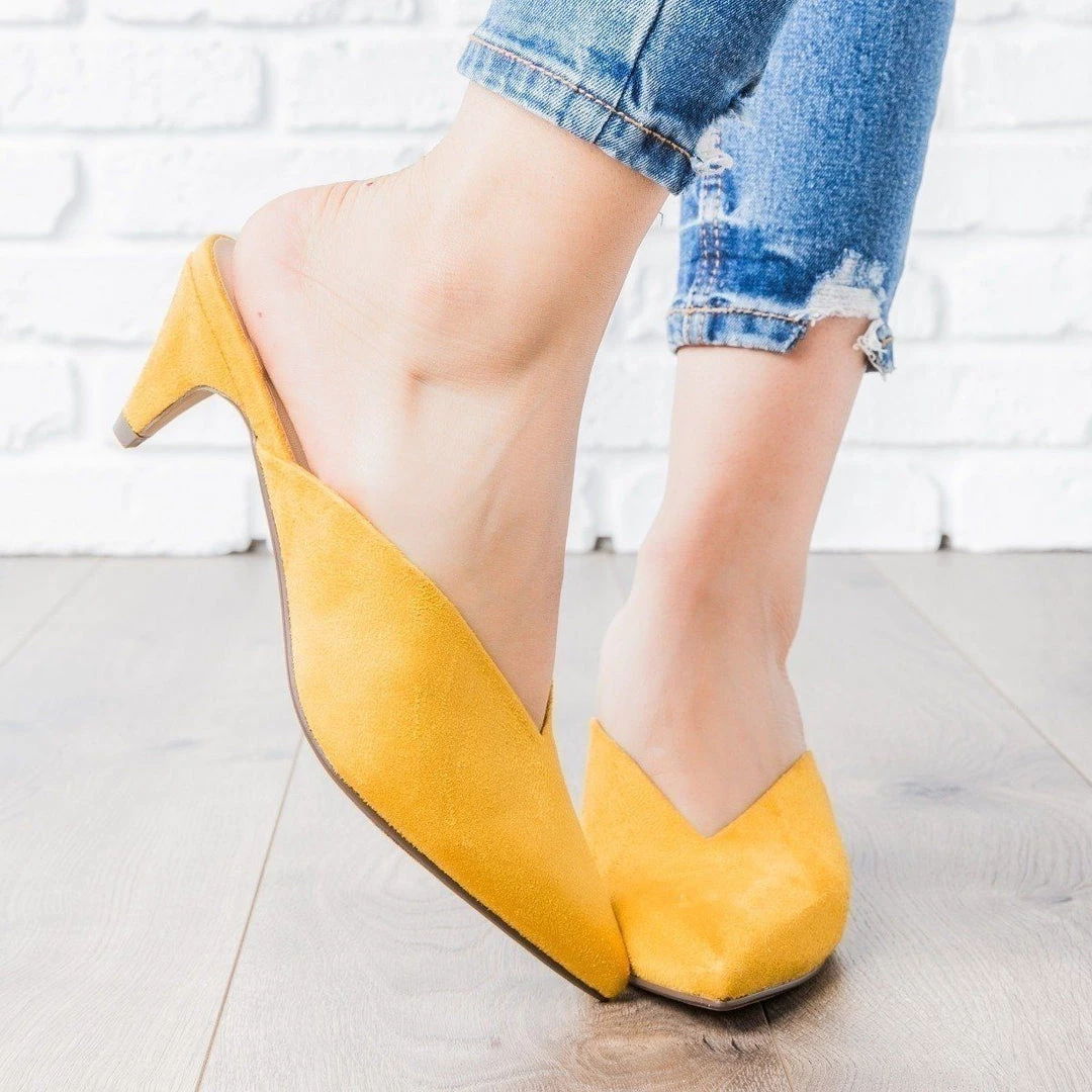 Delicious Shoes V-Cut Kitten Heels 12 Delicious Shoes V-Cut Kitten Heels