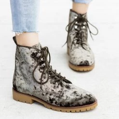 Qupid Shoes Newest Arrivals Velvet Fashion Lace-Up Combat Boots