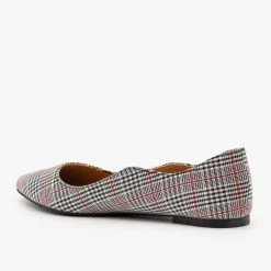 Qupid Shoes Wavy Almond Toe Ballet Flats