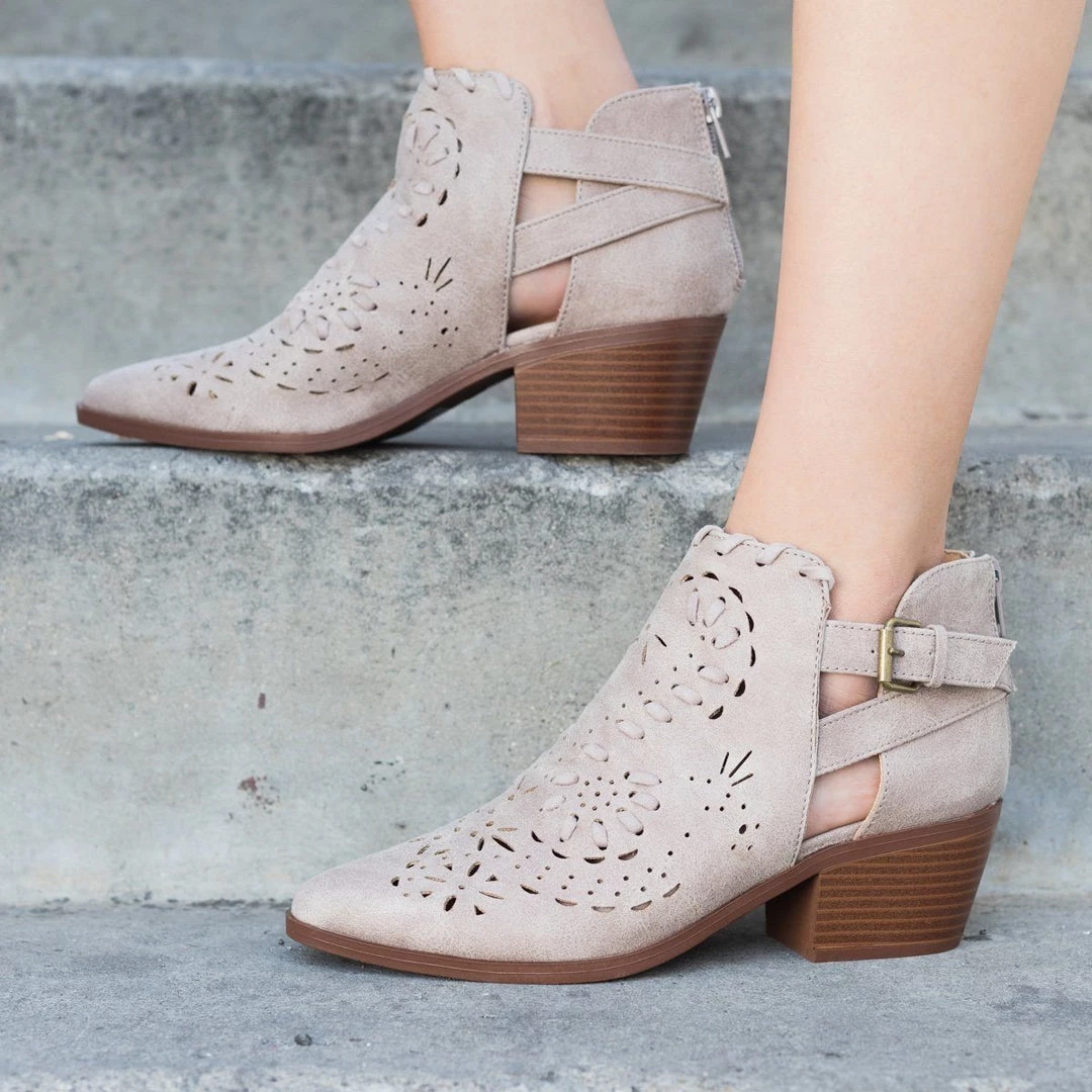 Qupid Shoes Western Chic Ankle Booties 9 Qupid Shoes Western Chic Ankle Booties